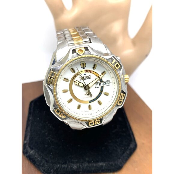 Seiko Men's Watch 5M43-0A39 Sports 100 Kinetic Day Date Two Tone Steel 40mm - Picture 14 of 15